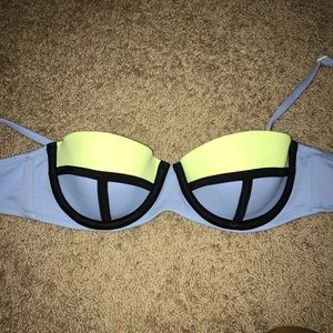 Victoria’s Secret bikini top